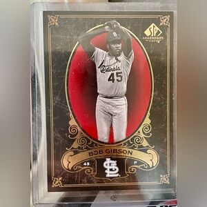 Estate sale item - SP LEGENDARY CUTS #92 BOB GIBSON card in plastic